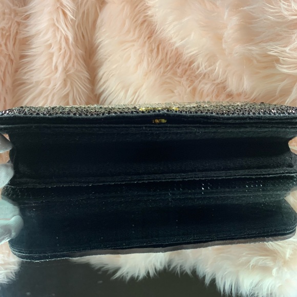 🎄[SOLD] ❤️CHANEL Matelasse Strass - Picture 6 of 11